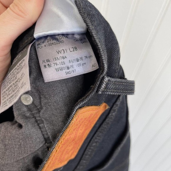 Levi's Jeans 501 Black Distressed Denim High Rise - Picture 12 of 12